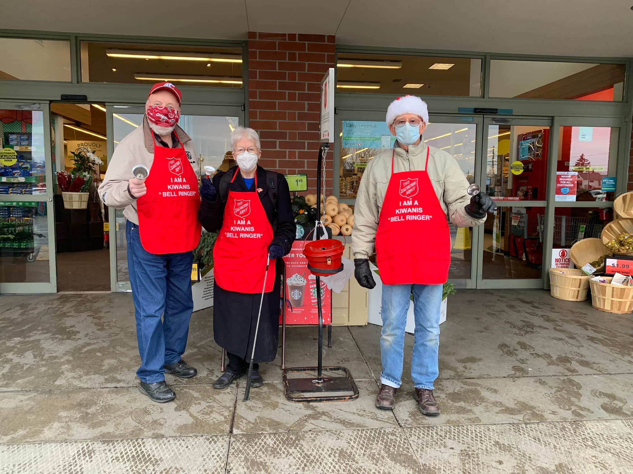 Kiwanis volunteering for Salvation Army